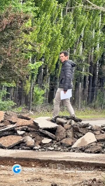 🚧👷‍♂️ Estamos reconstruyendo el pavimento sobre la intersección de Mitre y 9 de Julio. 🛣️

🚗⚠️ ¡Les pedimos paciencia y circular con precaución hasta que finalice la obra! 💙